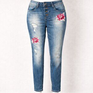Black Daisy Jamie Relaxed Jean – Floral Embroidery